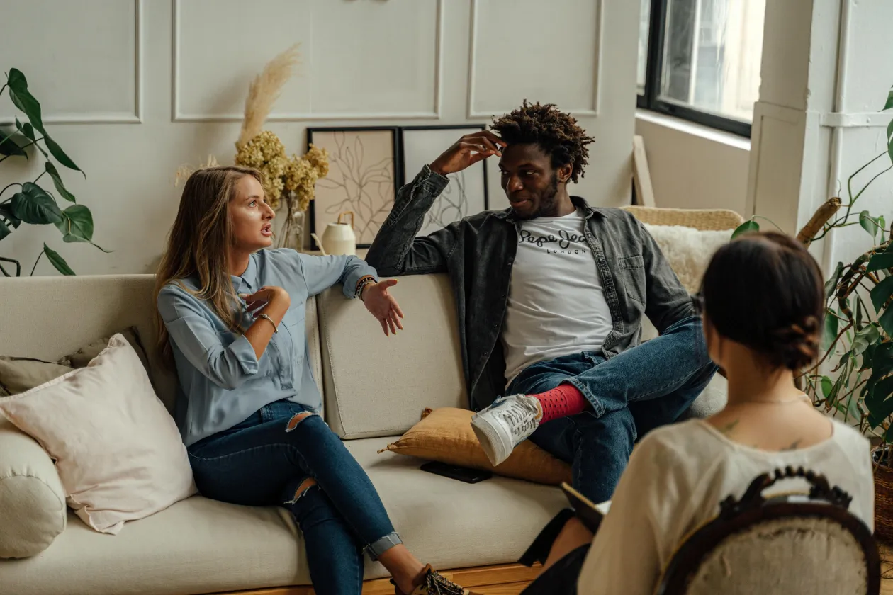 savoir être seul protège votre couple de la dépendance